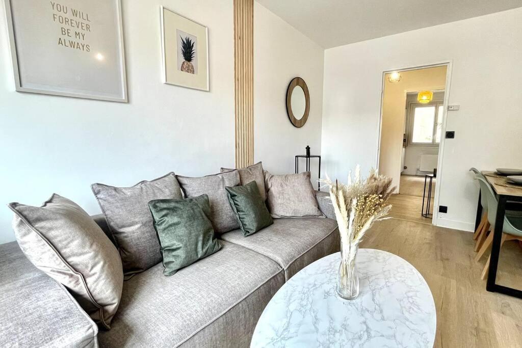 L'Instant Present - Calme & Elegant Proche Gare Apartamento Roanne Exterior foto
