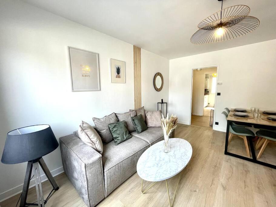 L'Instant Present - Calme & Elegant Proche Gare Apartamento Roanne Exterior foto